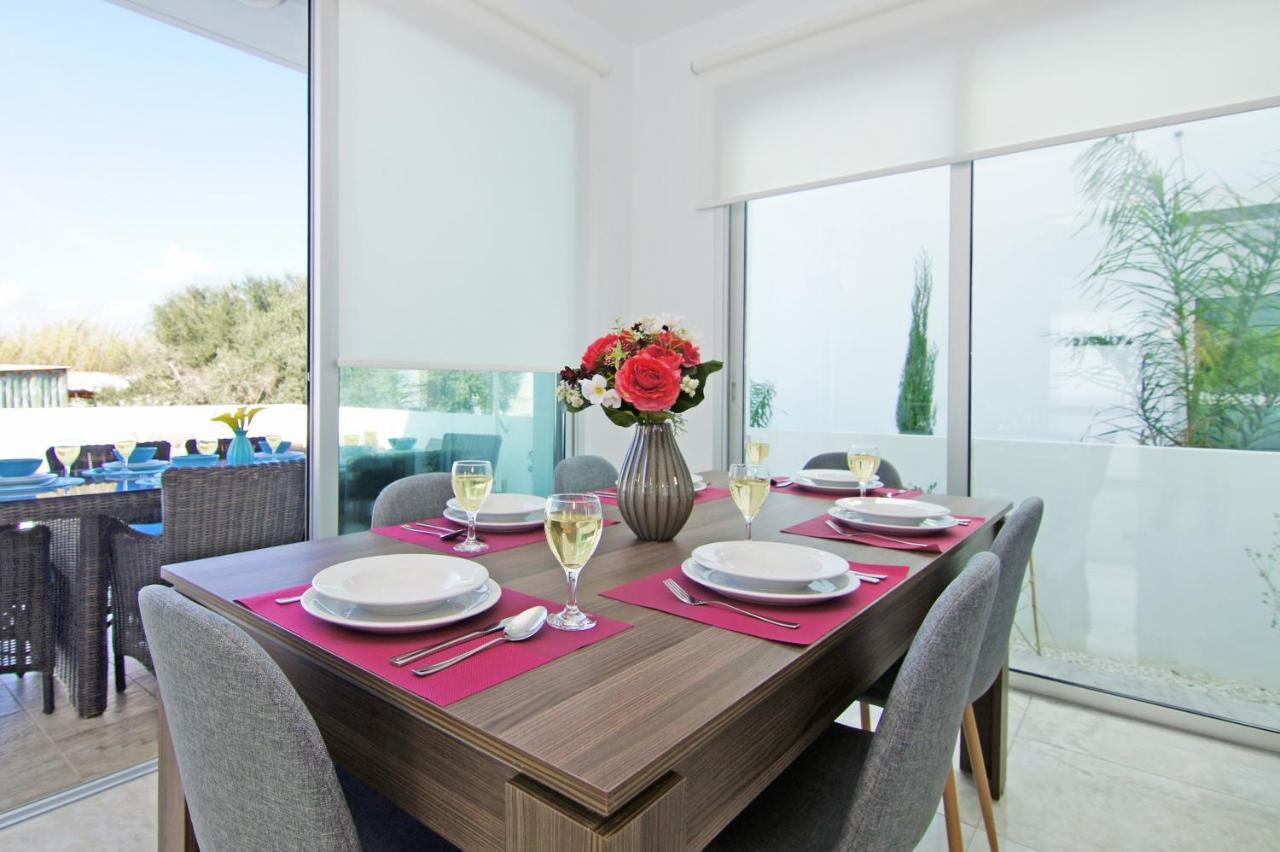 Villa Caren Paralimni Exterior foto